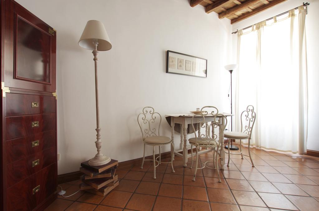 Vacanze Romane Centro Storico Trastevere Διαμέρισμα Δωμάτιο φωτογραφία